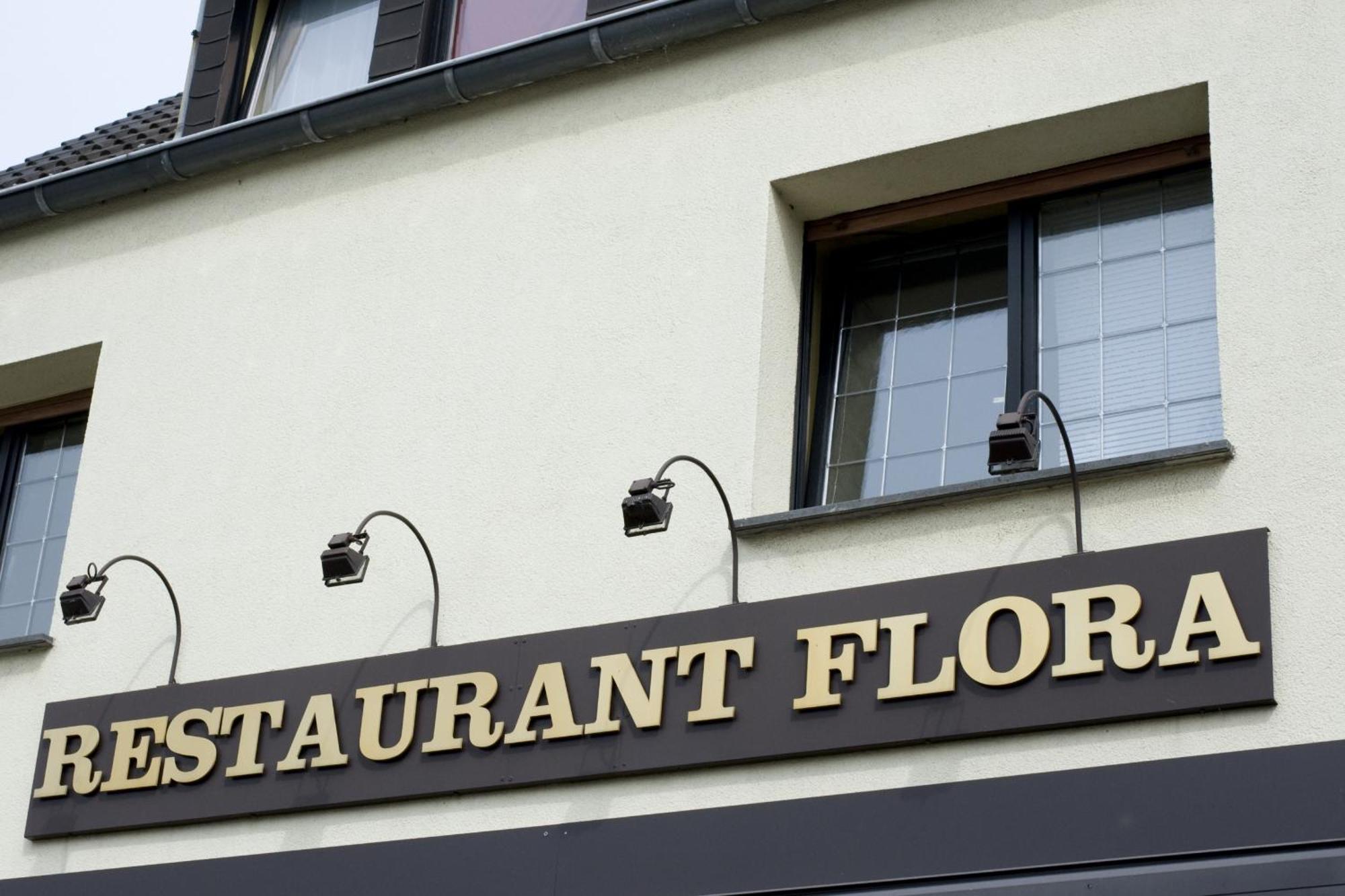 Hotel Flora Dormagen Bagian luar foto